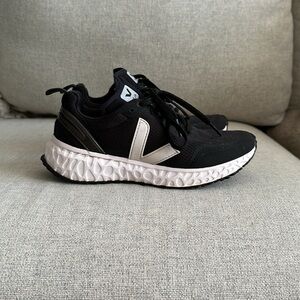 Veja women sneakers size 36/ US 5